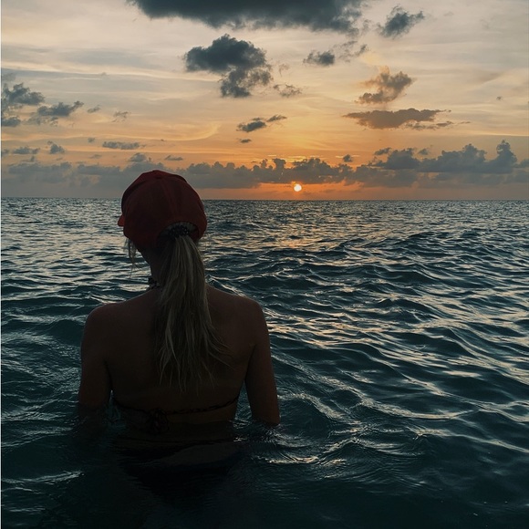 Meet your Posher, Lydia - Picture 1 of 1